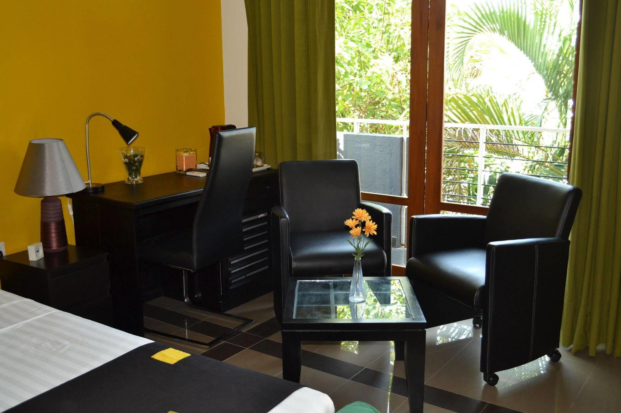 נוגגודה Oyo 437 Amali Residence מראה חיצוני תמונה