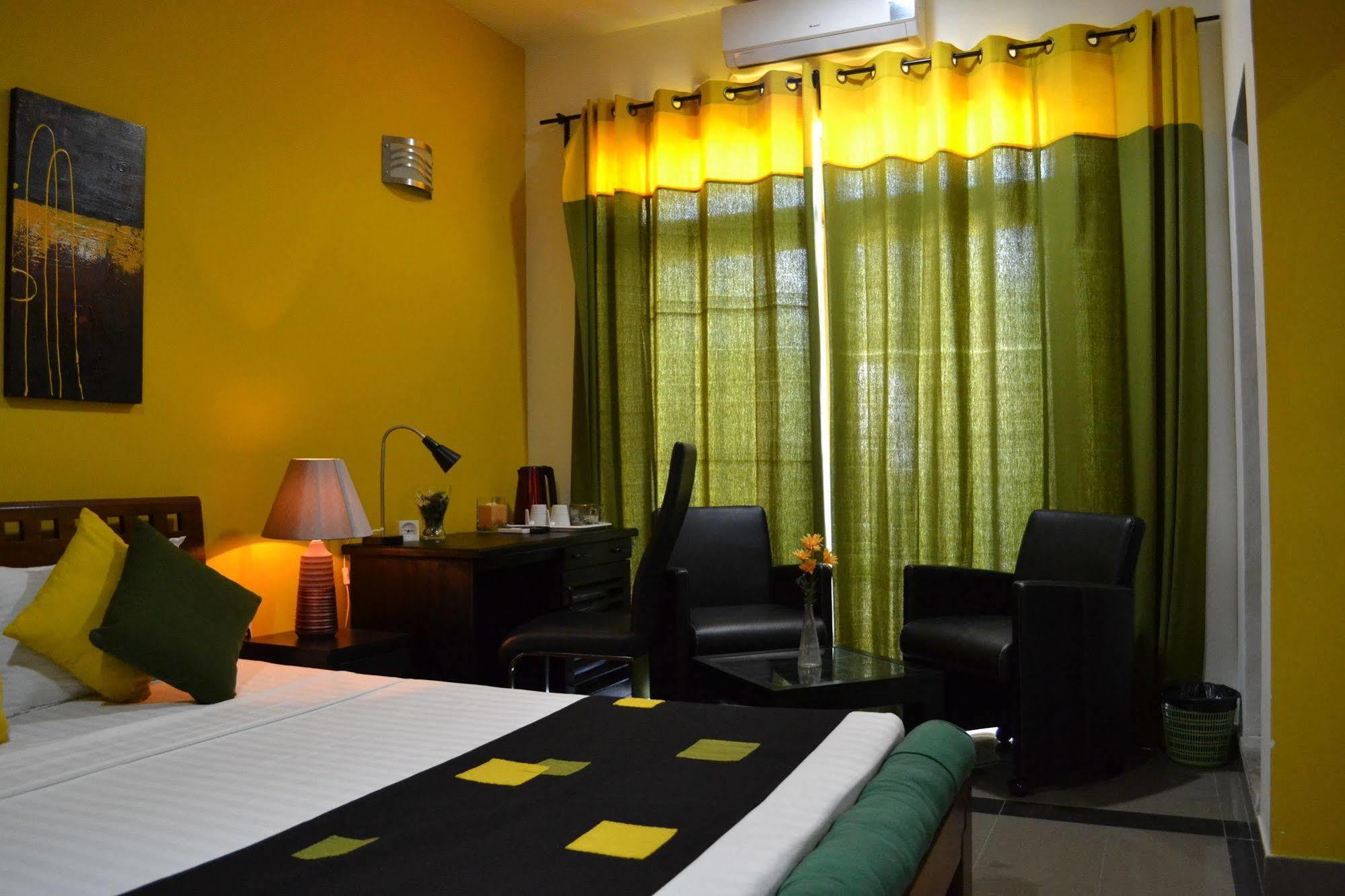נוגגודה Oyo 437 Amali Residence מראה חיצוני תמונה