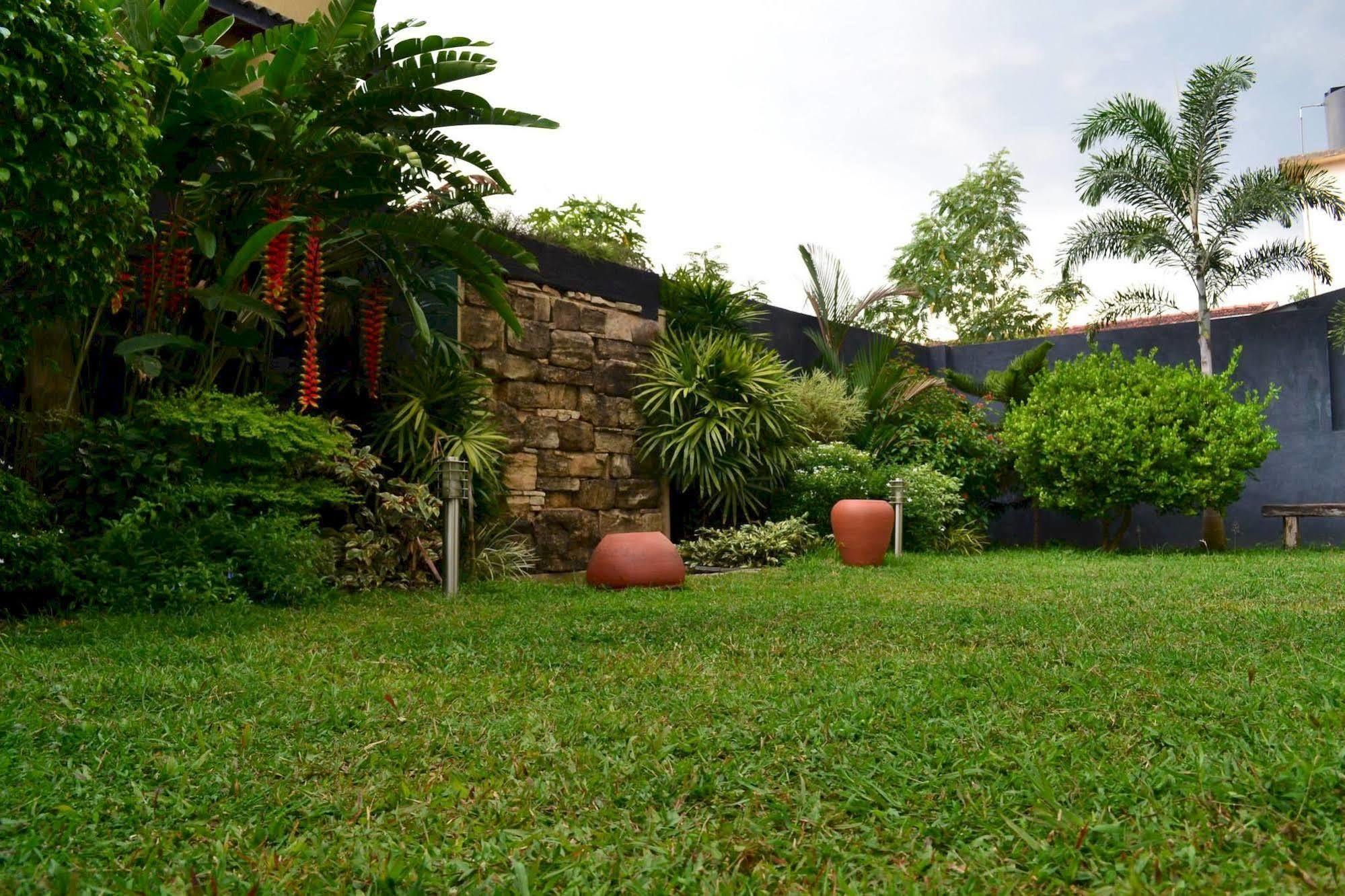 נוגגודה Oyo 437 Amali Residence מראה חיצוני תמונה